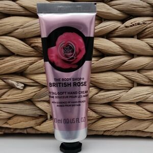 The Body Shop British Rose Petal-Soft Hand Cream